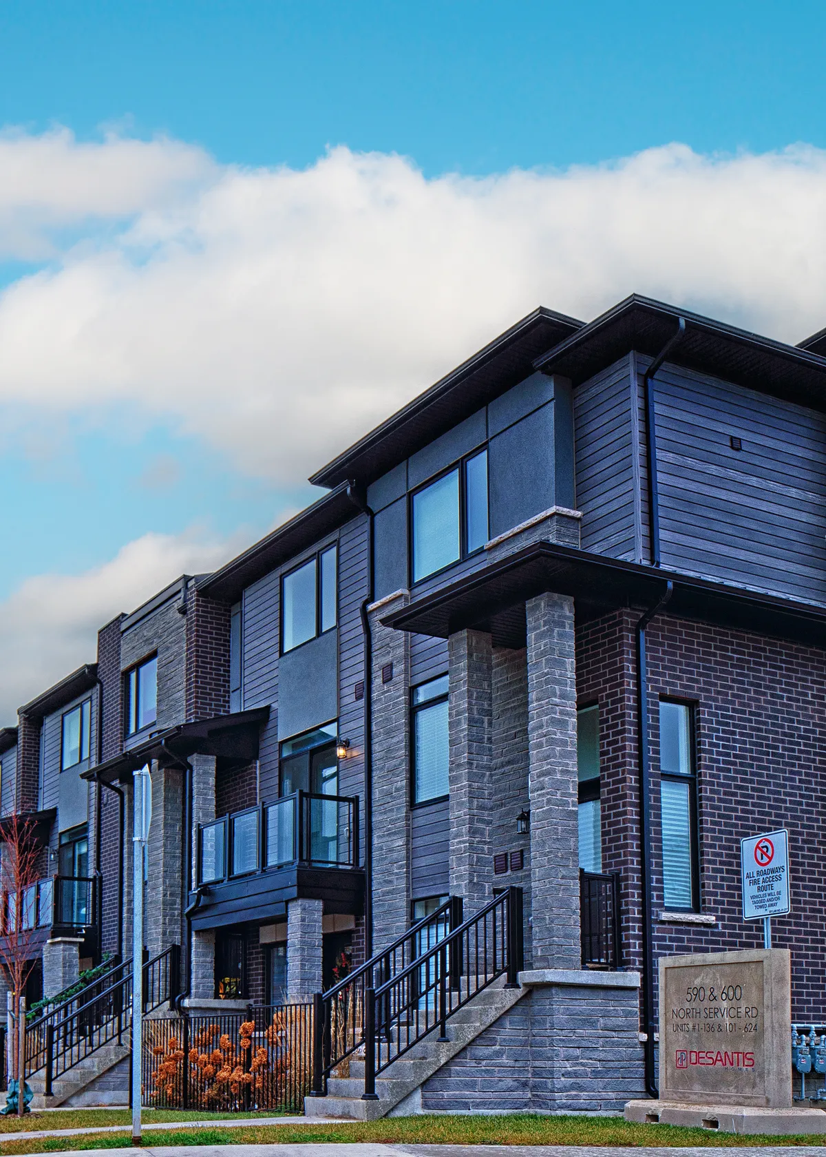 600 North Service Rd, Stoney Creek

