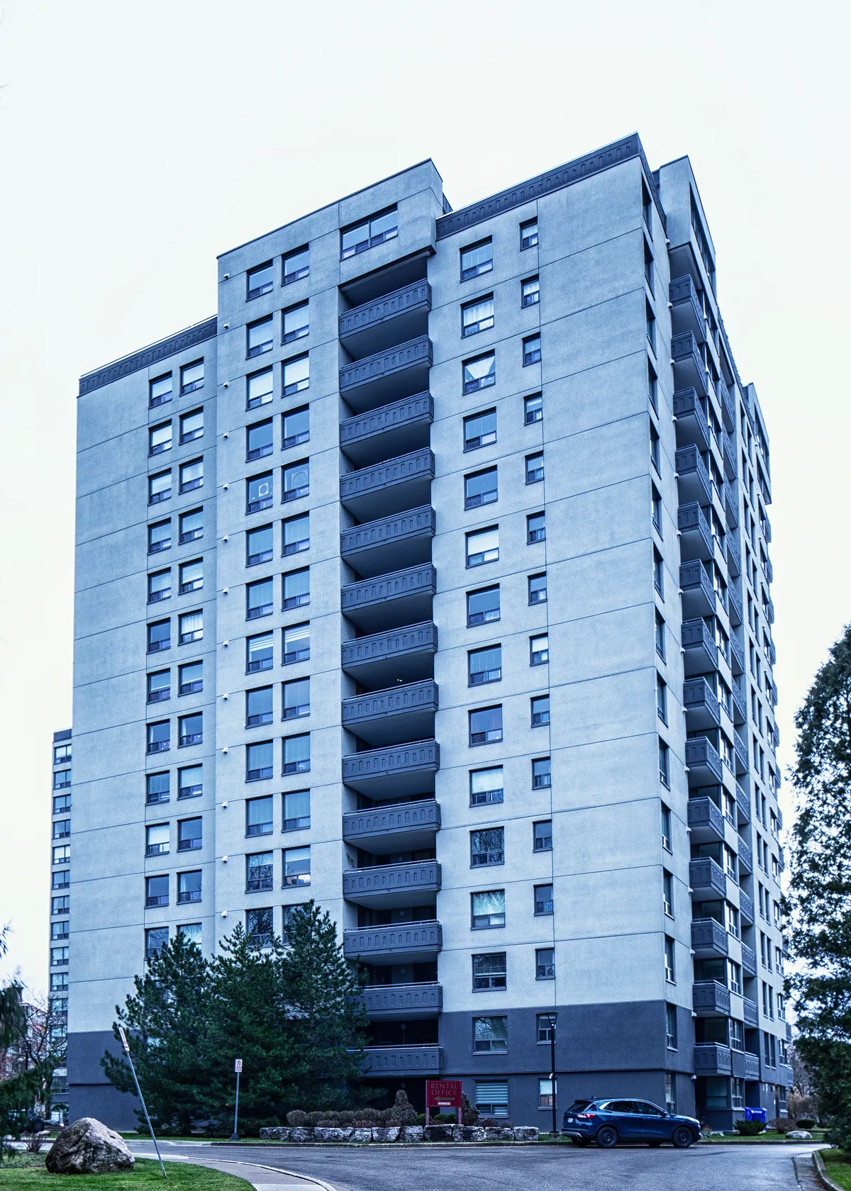 80-82 Ridout St, Toronto

